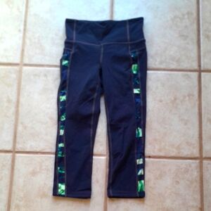 DONATING SOON Yoga Pants